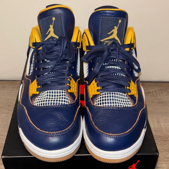 Jordan 4 Retro - Picture 2 of 10